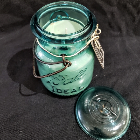 ANTIQUE BALL CANNING JAR CANDLE - Picture 2 of 4